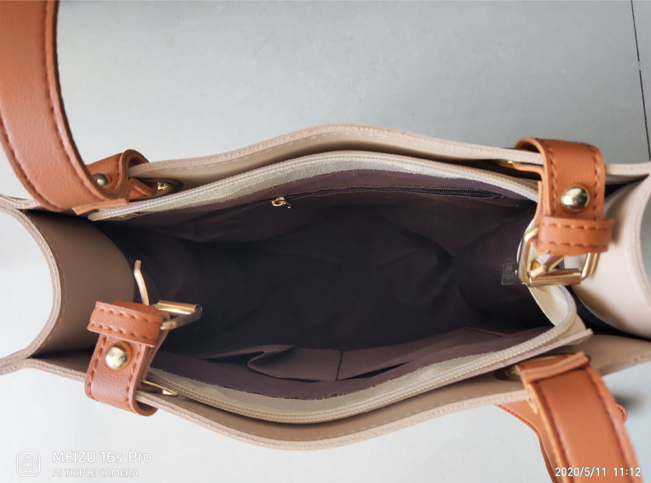 Large Capacity Tote
