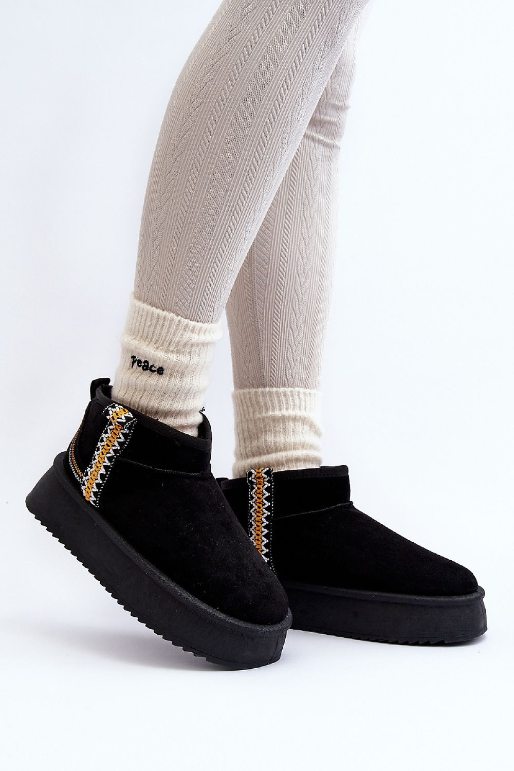 Aztec Warm Platform Snow Boots in Black – Front View 1