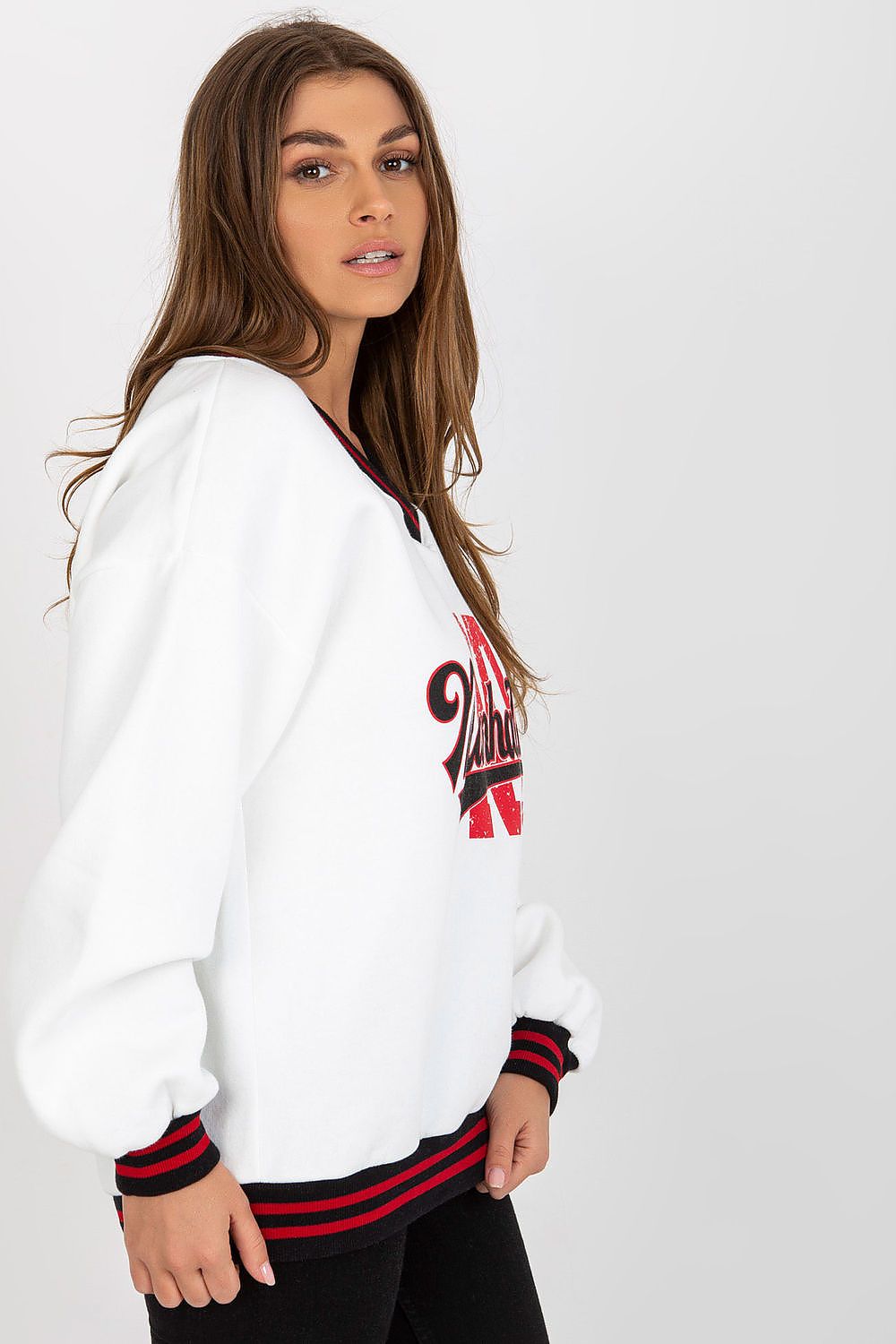 “Contrast Vibe Sweatshirt in White, side view”