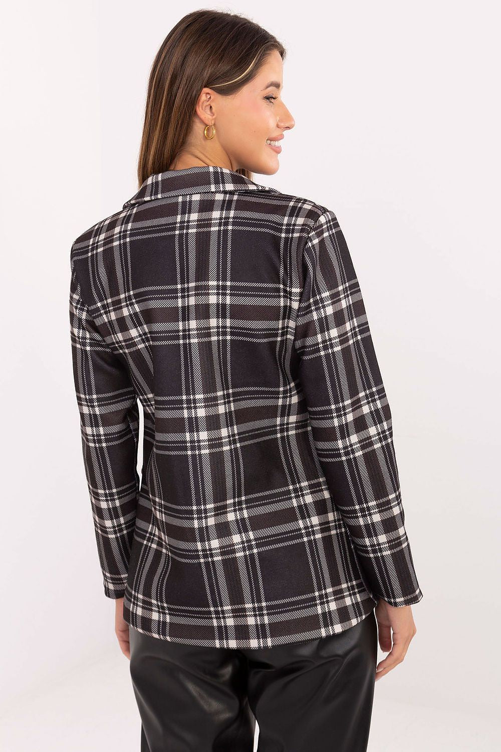 Back view of checkered blazer – Close-up showing the tailored fit and structured shoulders of the women’s checkered blazer.