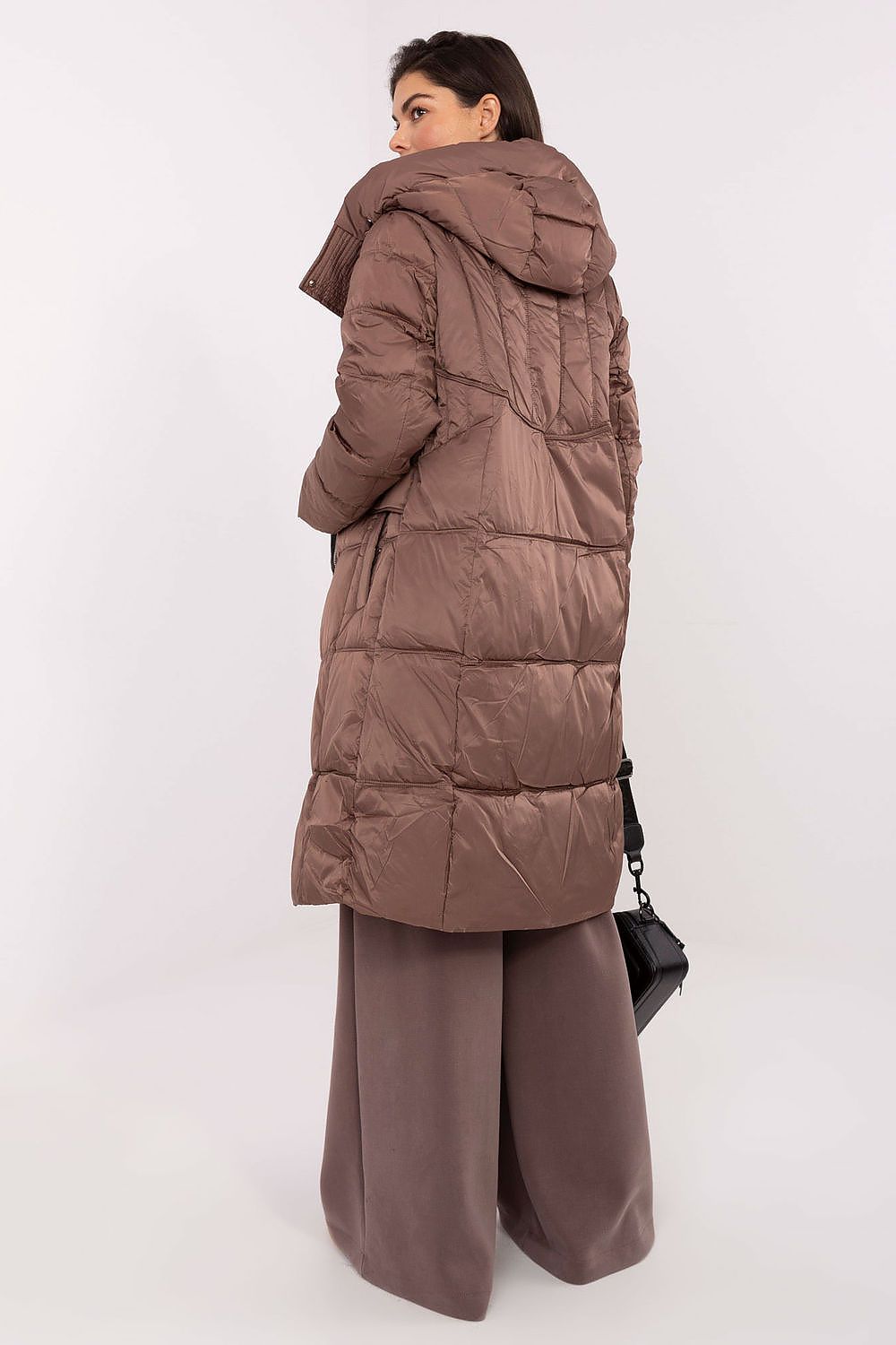 Long Quilted Down Jacket – Chic & Warm Winter Essential