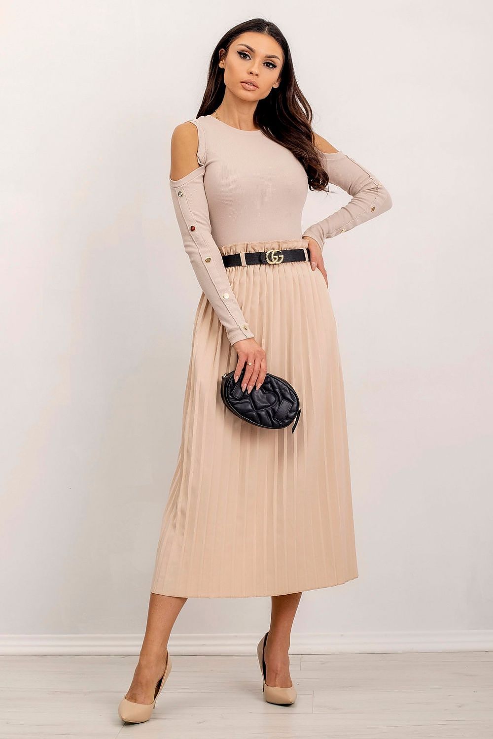 Beige Shoulder Charm Ribbed Blouse – Detail Shot