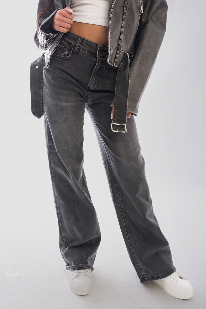 Back Statement Distressed Straight Leg Jeans