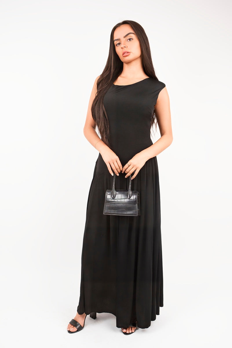 “Black short sleeve pleated maxi dress, front view”