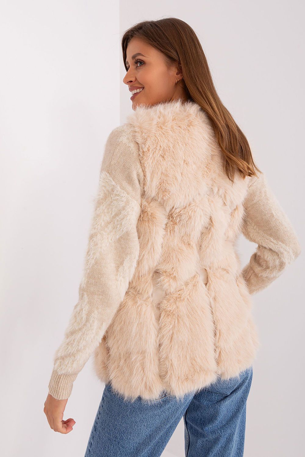  Womens Faux Fur Gilet Vest Beige rear view Detail