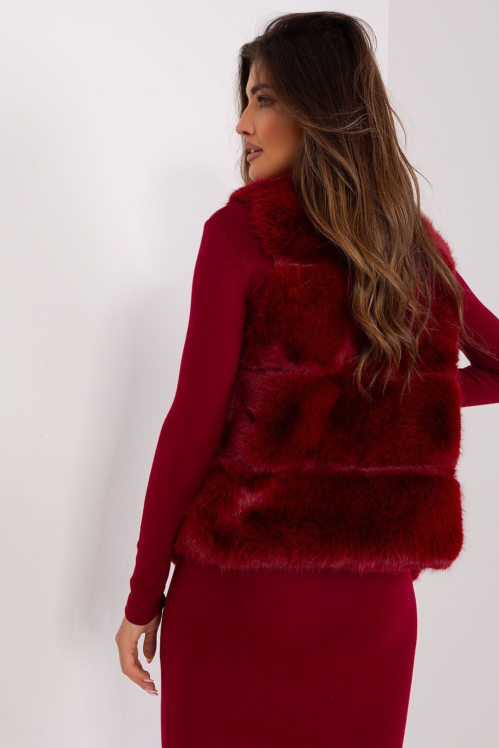  Women's Red faux fur gilet with practical pockets