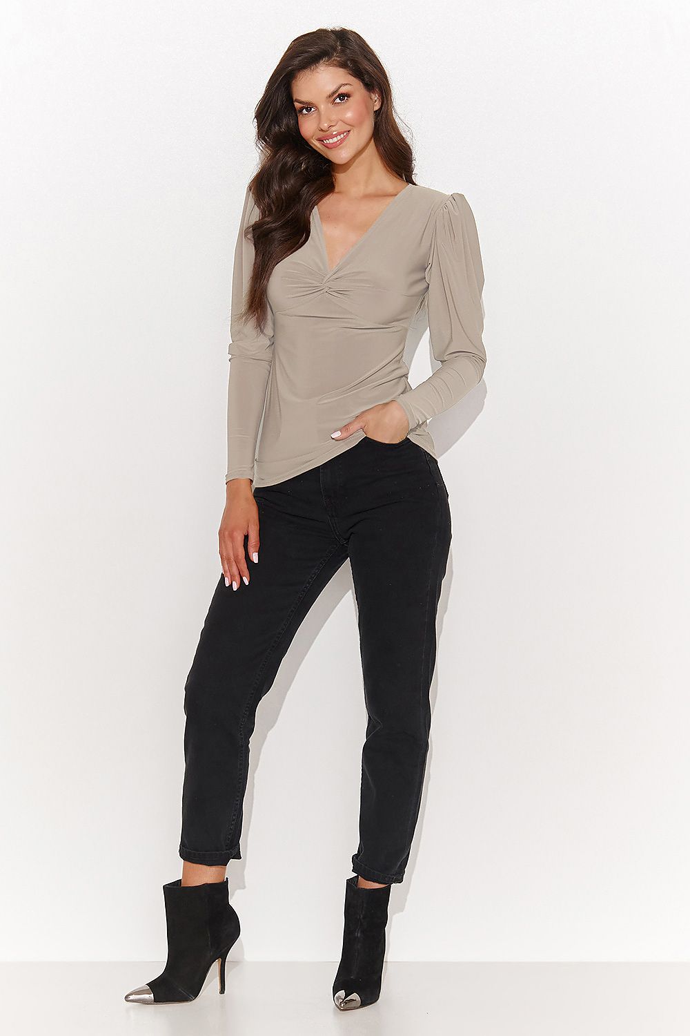  Beige V-neck fitted blouse minimal chic look-2