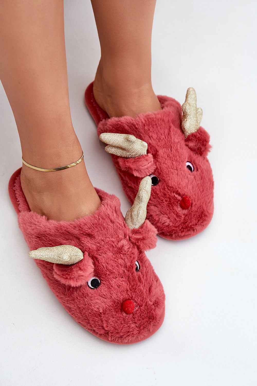  Red soft fur slippers with charming reindeer decoration