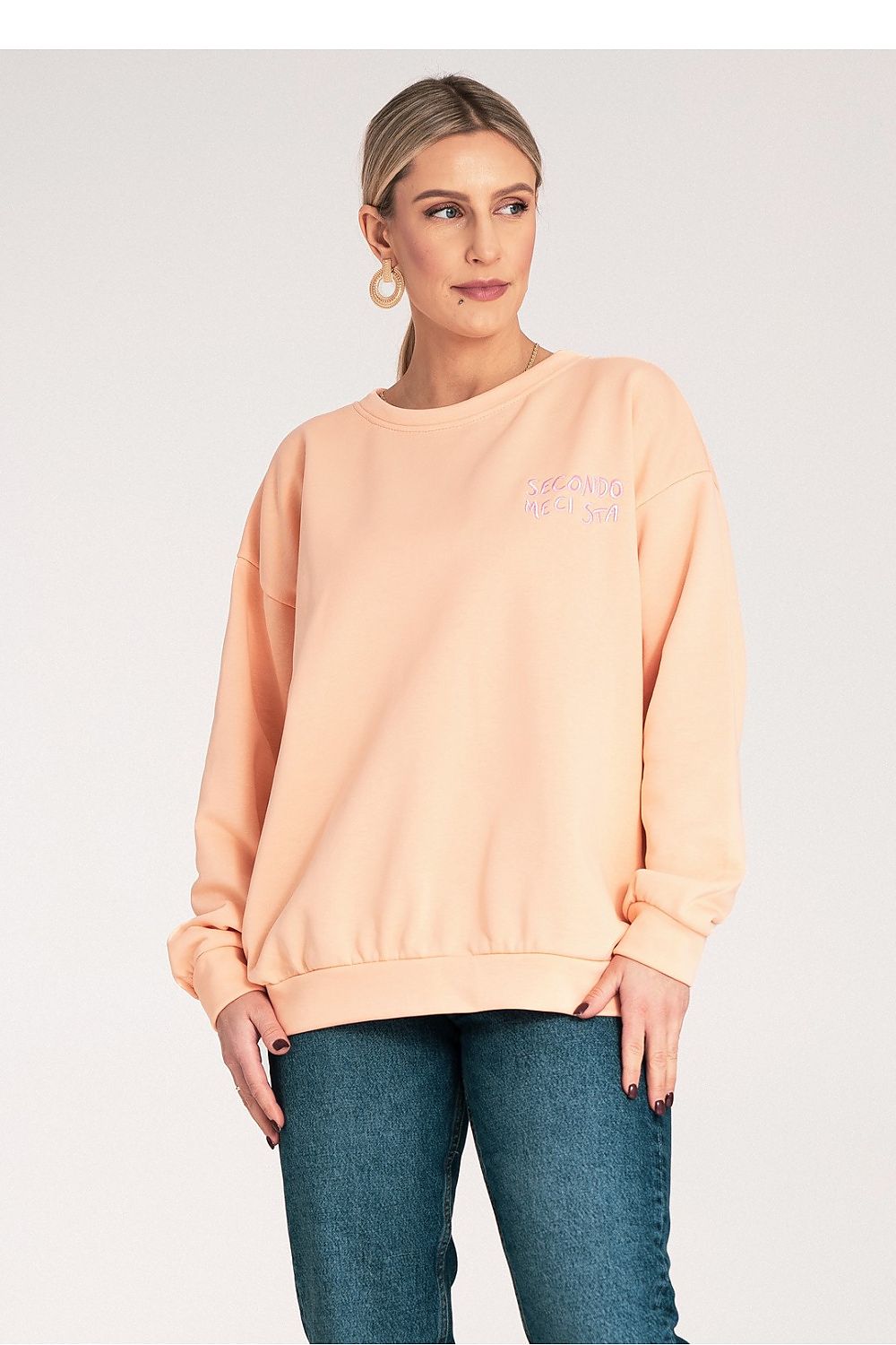  Zinnia orange women's sweatshirt with embroidered writing on the back