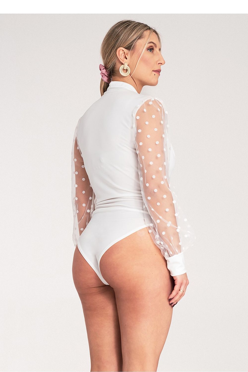  Women's whitebodysuit with deep envelope neckline and polka dot tulle sleeves