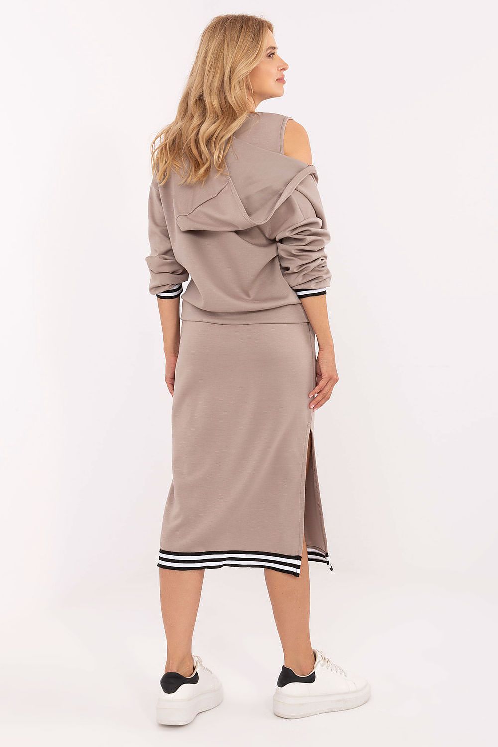 Midi-length dress with sweetheart neckline and thick straps