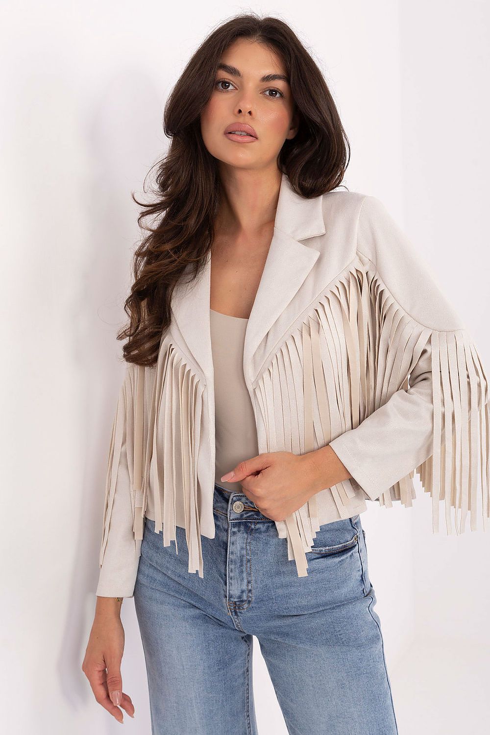 Front view – Beige women’s fringed transitional jacket with classic collar and boho accents.
