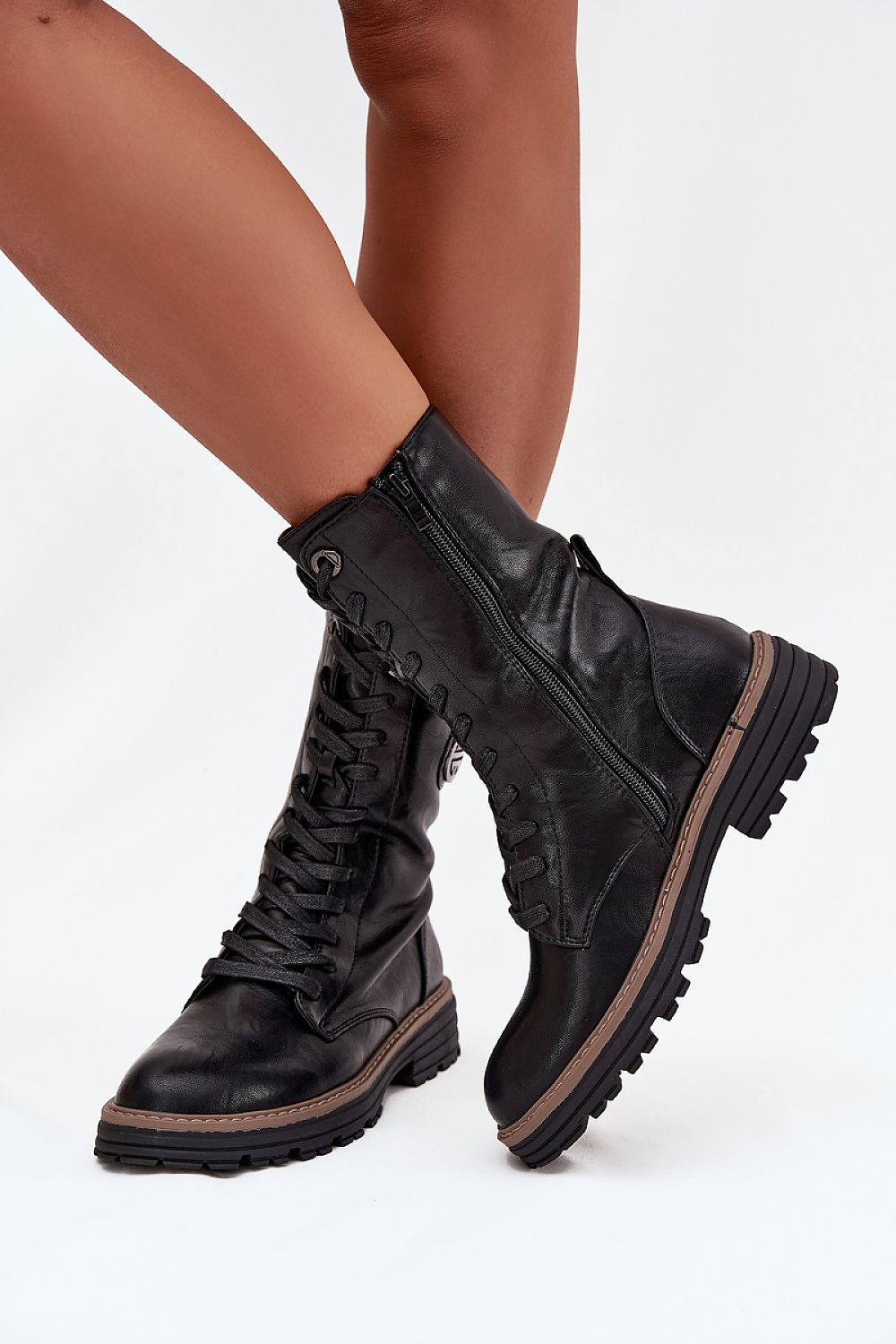 Warm lined Jezzi eco leather boots – close-up of decorative side detail