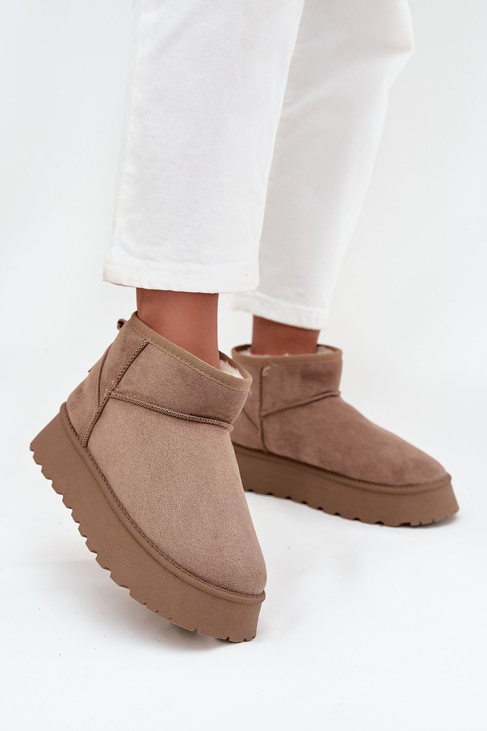  Warm platform winter snow boots – front angle in beige