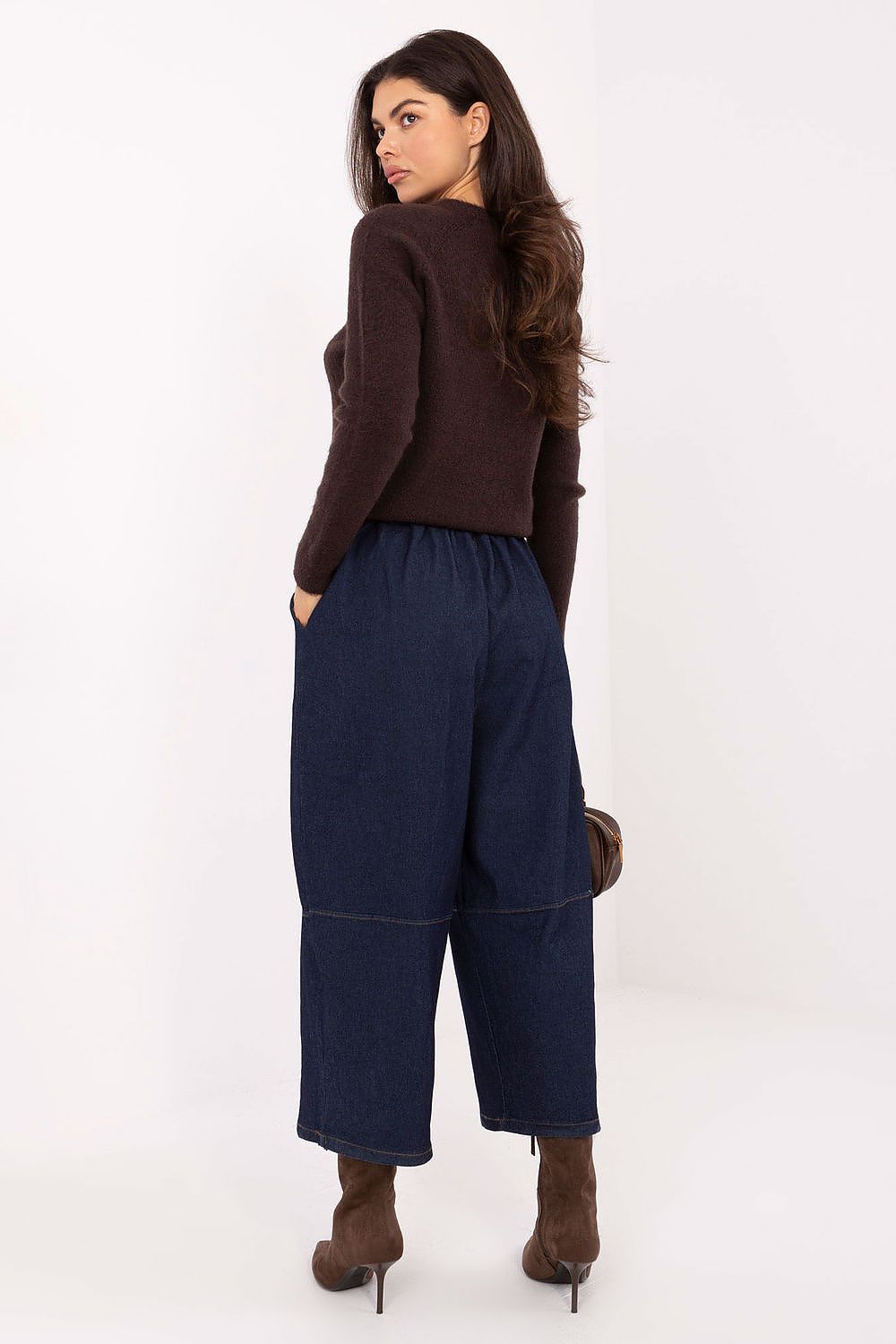  Wide-leg culotte jeans with elastic back waist