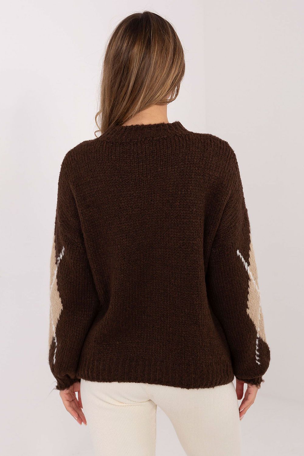  Brown geometric pattern women’s sweater with puffy sleeves