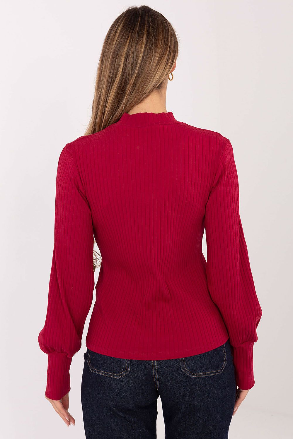  Red casual blouse with wide cuffs and trendy puffy sleeves – styled look
