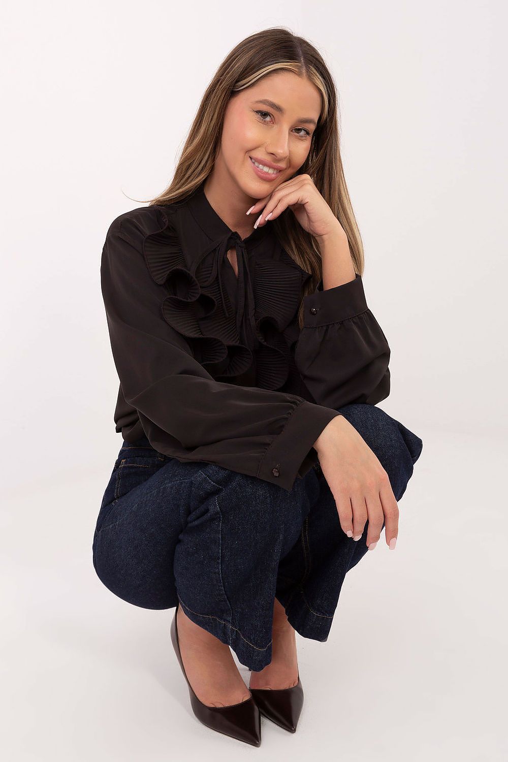  Black elegant tie-neck blouse with pleated front