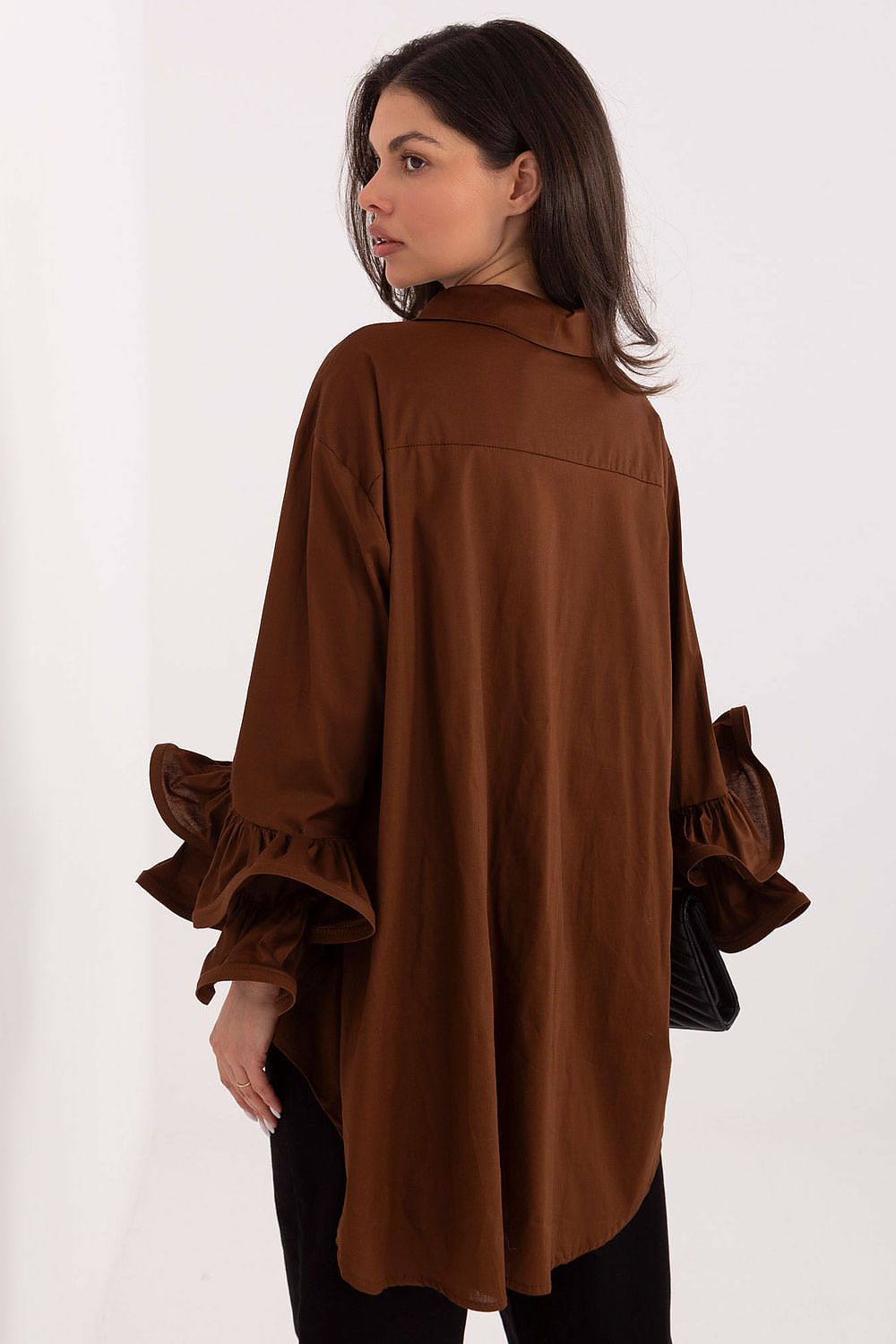  women’s blouse with subtle ruffle sleeves and classic collar – close-up.