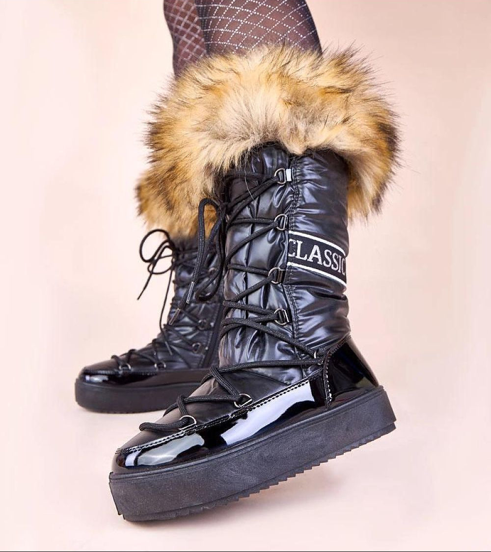  Black women’s Eskimo snow boots with fur lining