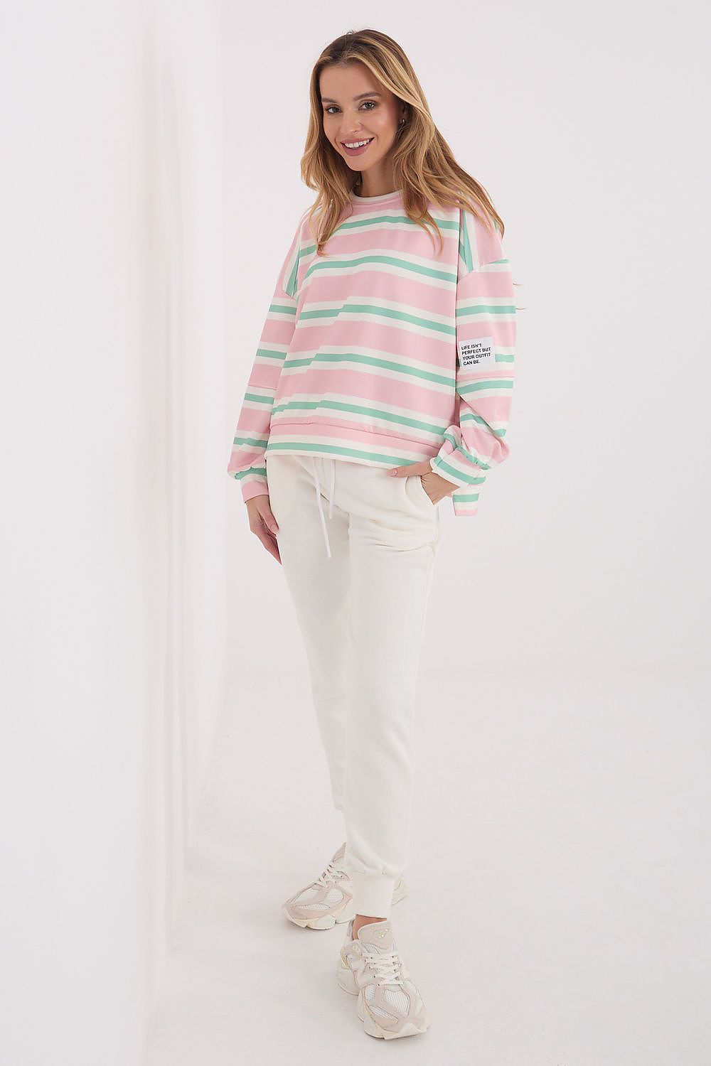  Striped women’s sweatshirt with round neckline