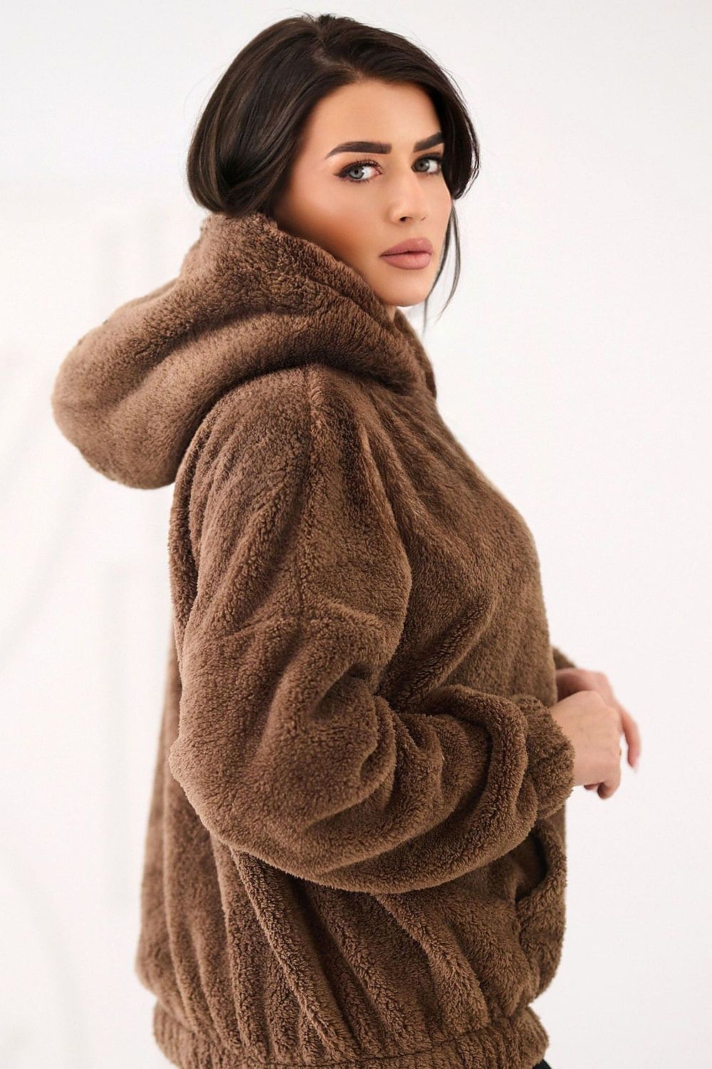  Women's brown hooded sweatshirt with teddy bear motif