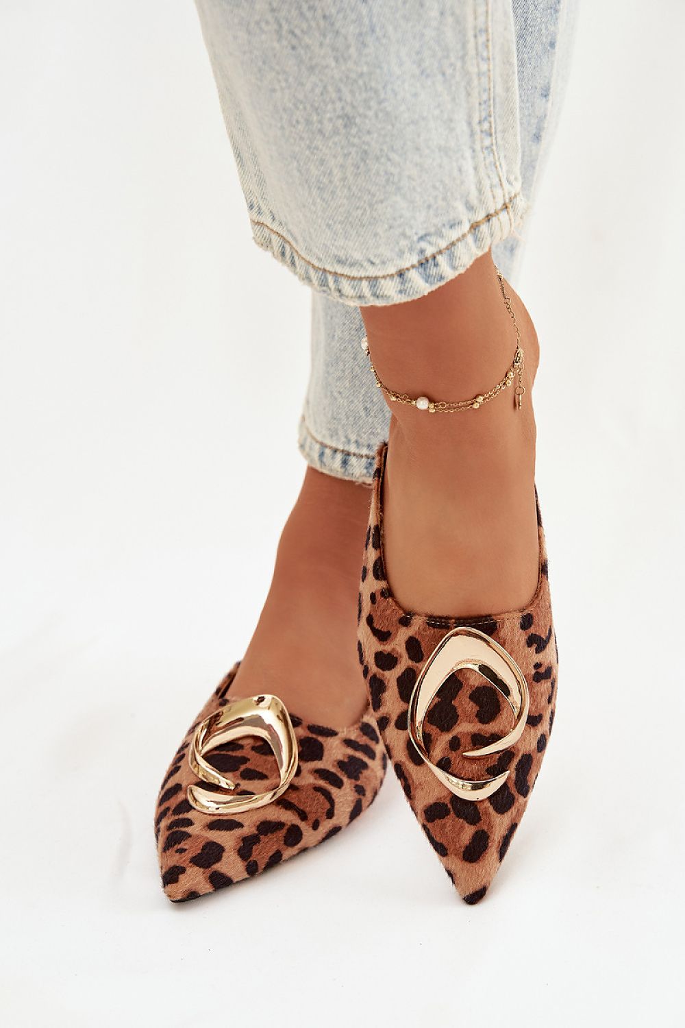 brown women’s eco-suede pointed mules