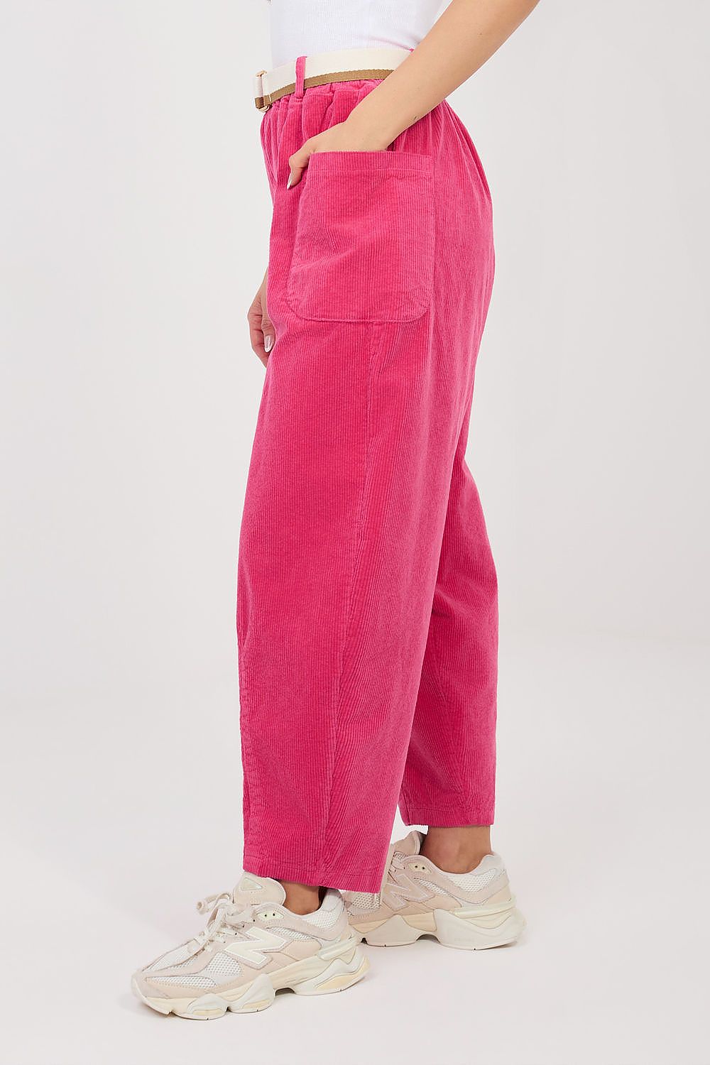 corduroy carrot trousers high waist front view-pink