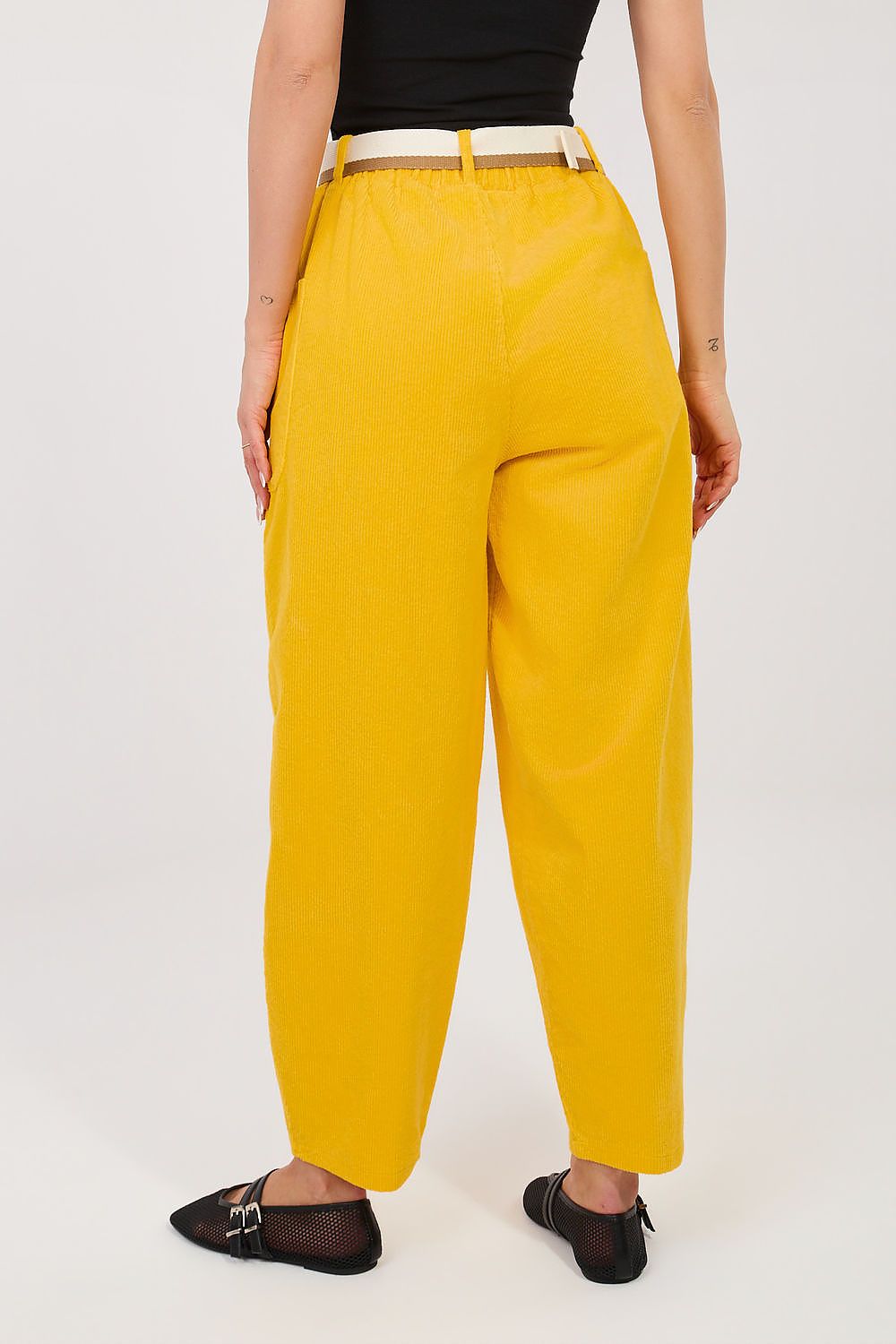  high waisted trousers with tapered leg-yellow