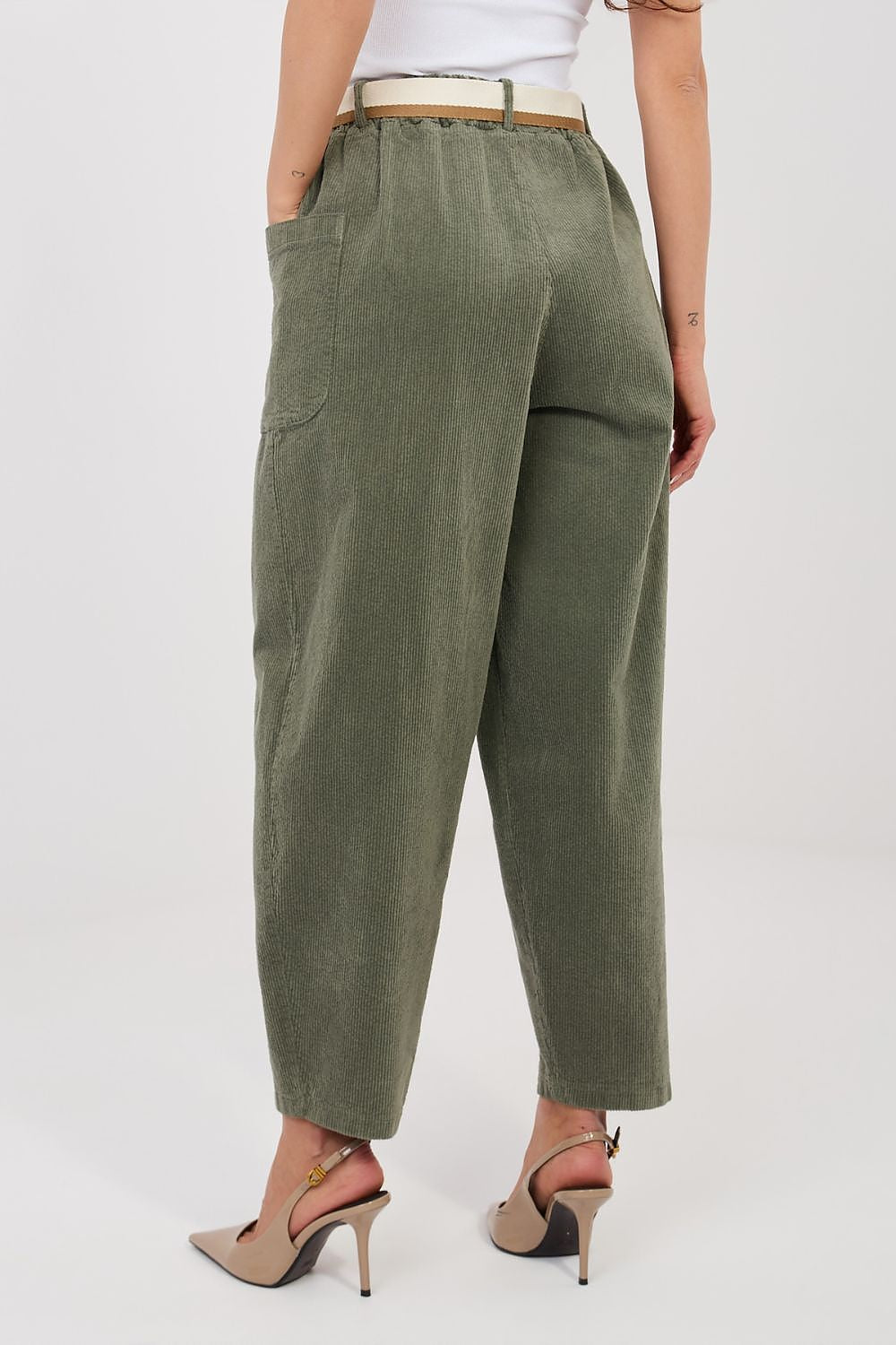 corduroy carrot trousers high waist front view-rear view