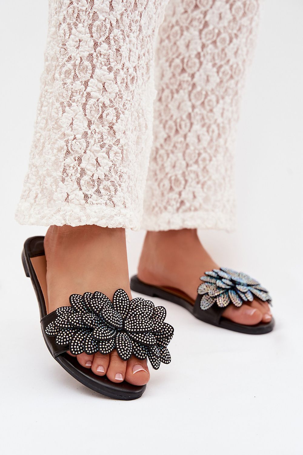  Black flat sandals embellished front detail casual style