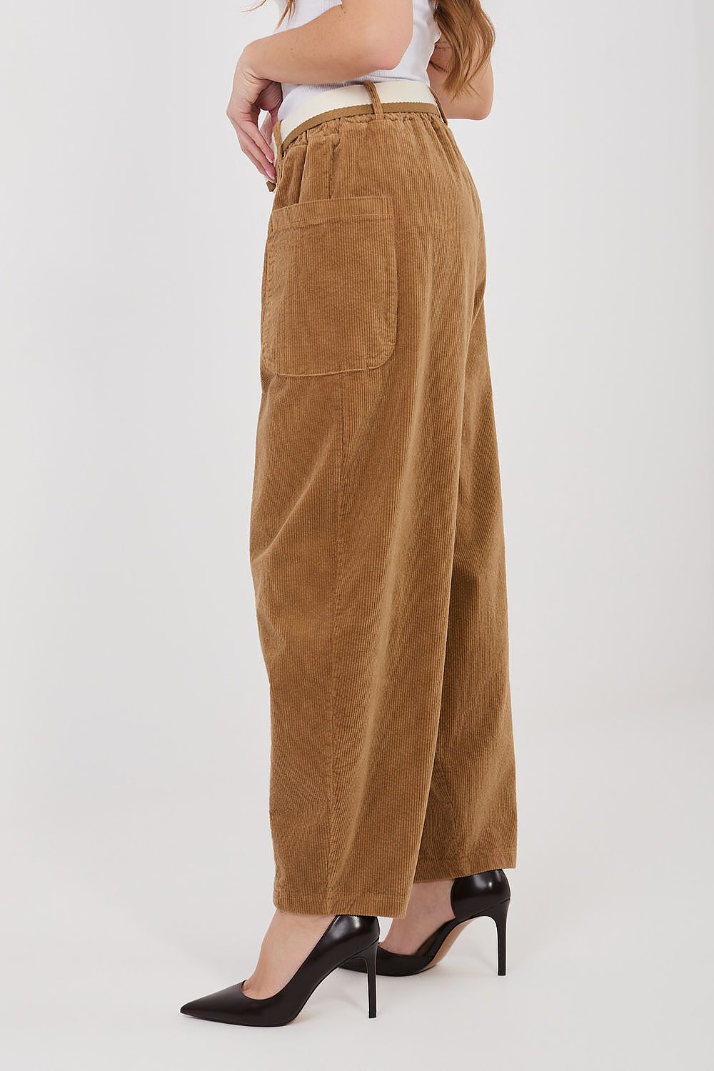  high waisted trousers with tapered leg Brown