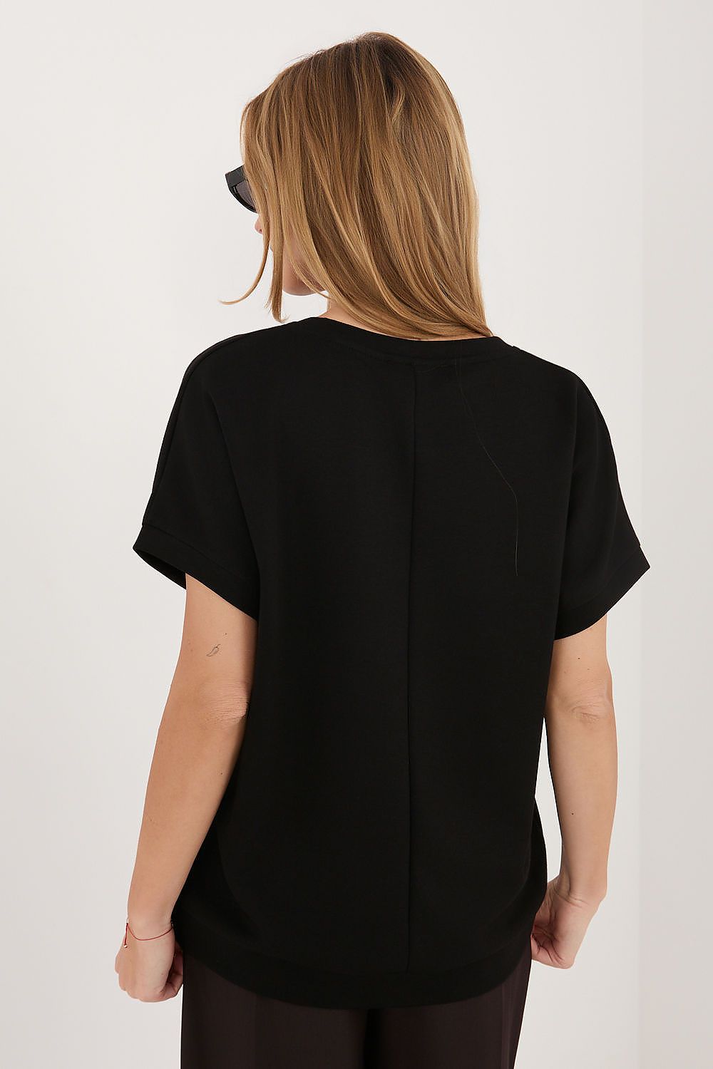 embroidered t-shirt short sleeve casual style-black-rear-view