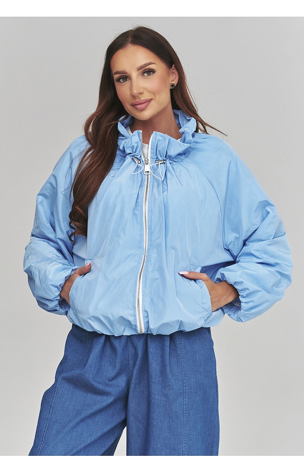  transitional jacket with feminine lace-inspired lining and relaxed silhouette-Blue