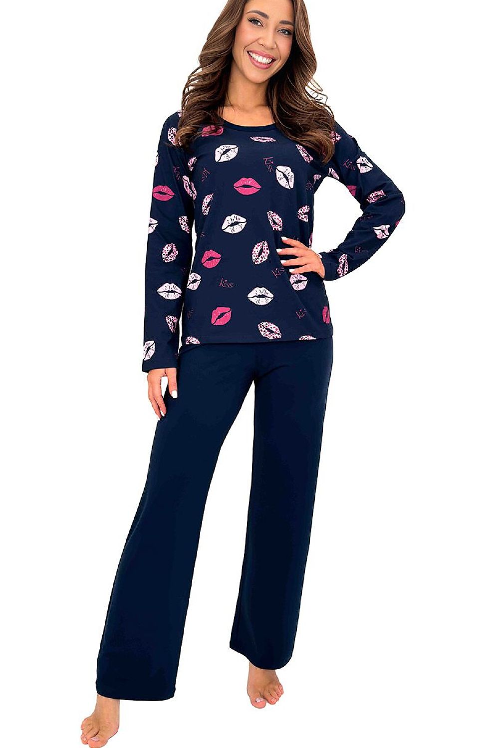  Women's navy cotton pyjama set with long-sleeved top featuring pink and beige lip print