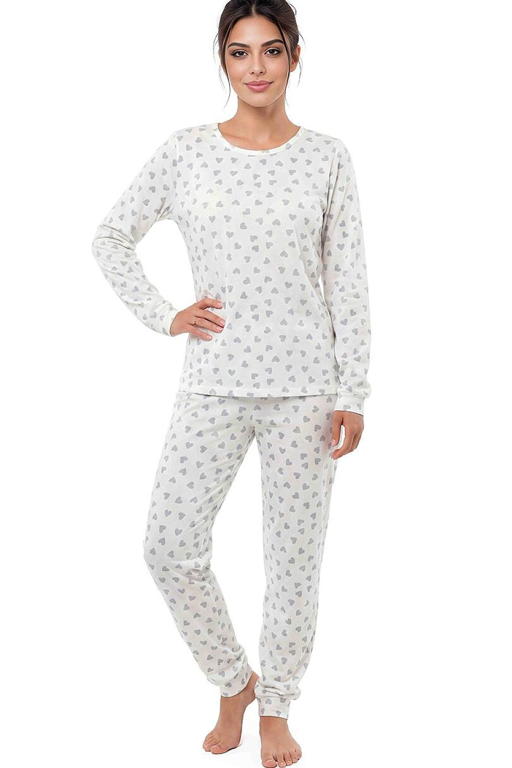 Women's grey cotton pyjama set with delicate heart print, long-sleeved top and full-length trousers
