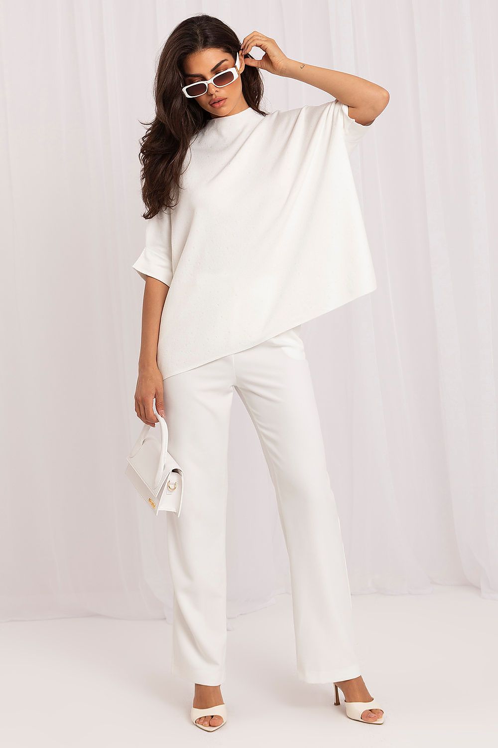  Women's white oversized turtleneck sweater with short sleeves and decorative studs
