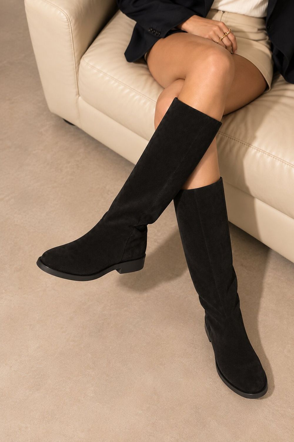  Black women's faux-suede slouch boots with gathered shaft and flat heel