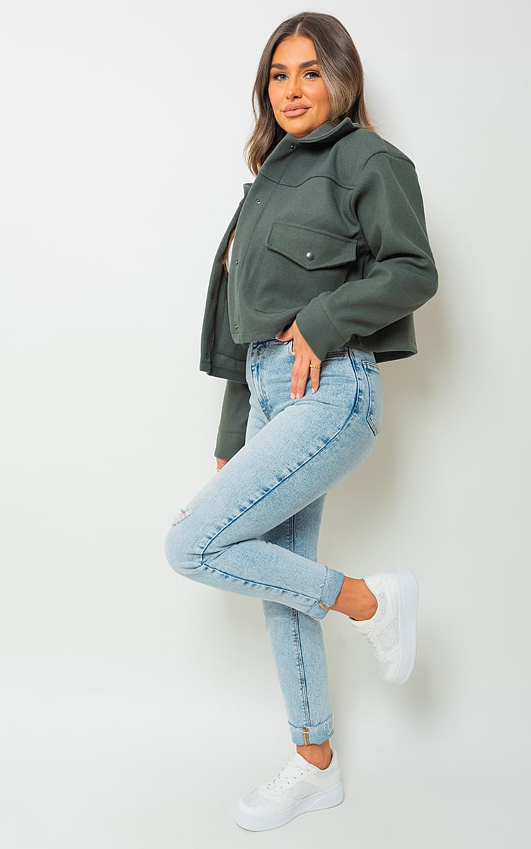 Cropped Long Sleeve Collared Jacket With Pockets