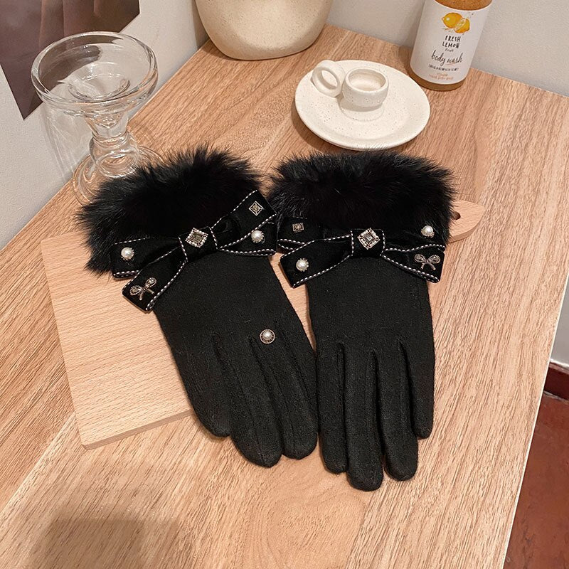 Cashmere Gloves With Embellished Bow