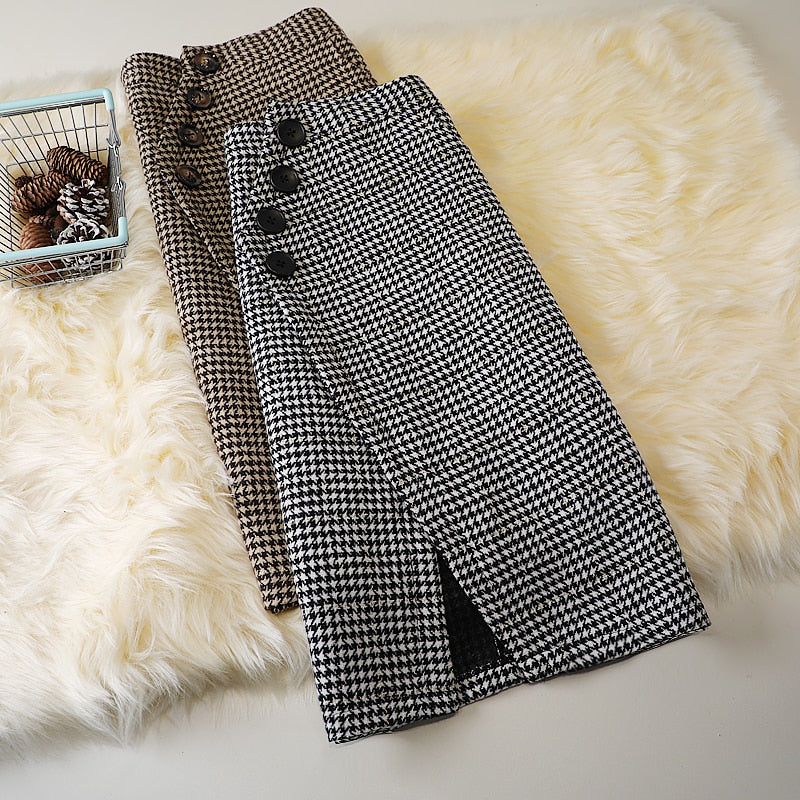 Houndstooth Skirt With Buttons & Split