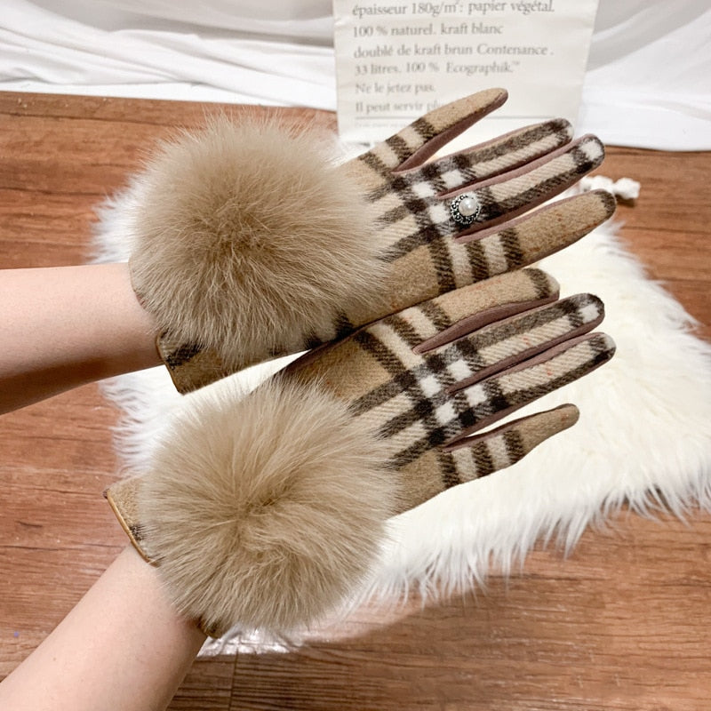 Plaid Gloves With Large Pom-Pom & Pearl