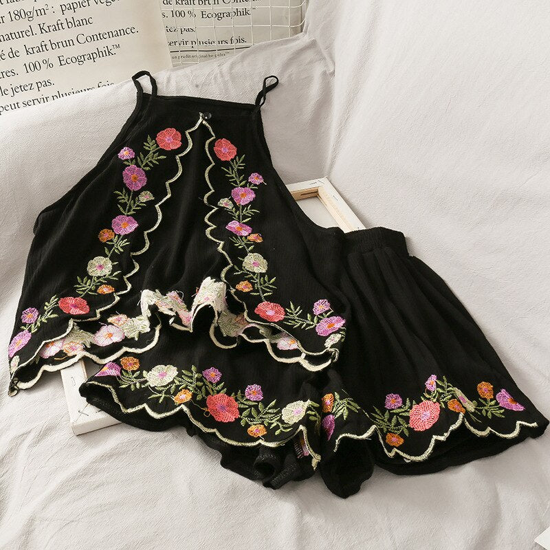 Open-Back Shorts Set With Floral Embroidery