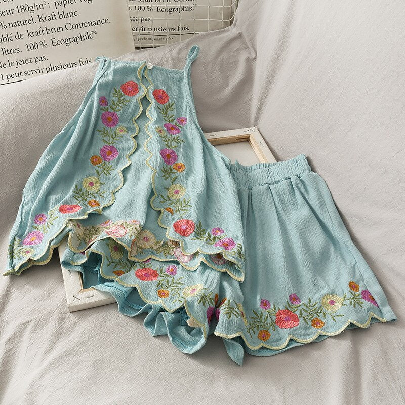 Open-Back Shorts Set With Floral Embroidery