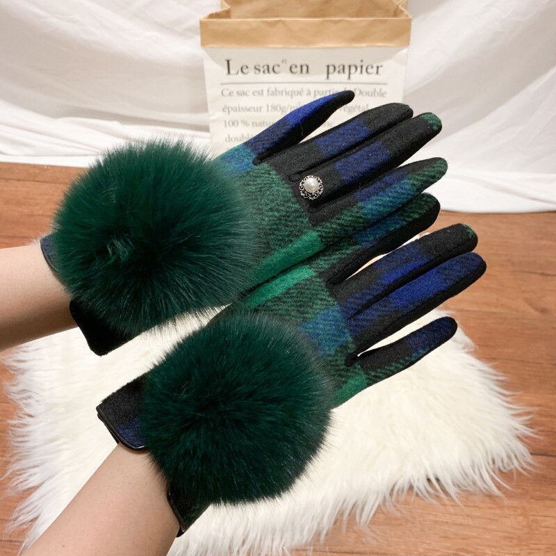 Plaid Gloves With Large Pom-Pom & Pearl