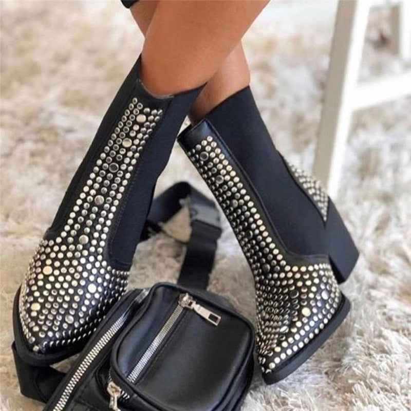 Classic Chelsea Boots With Rivets